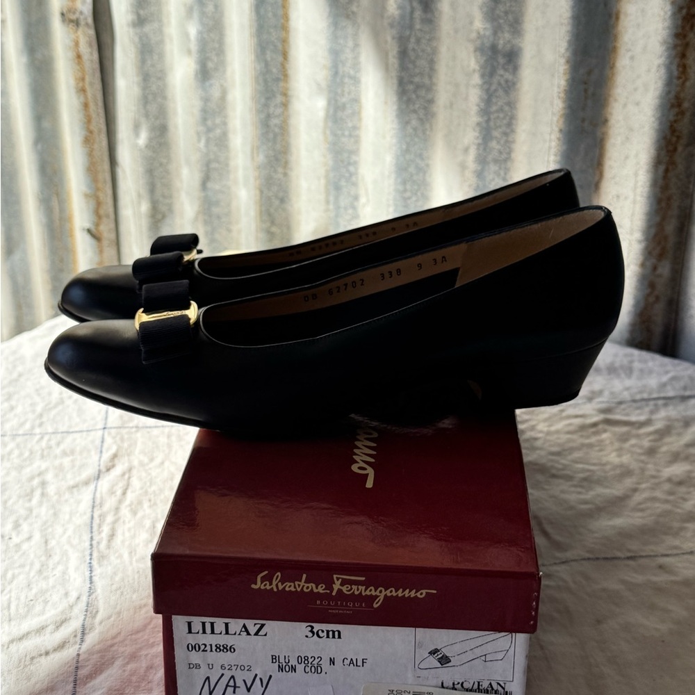 Salvatore Ferragamo Navy Flats with Gold Buckle - Picture 3 of 5